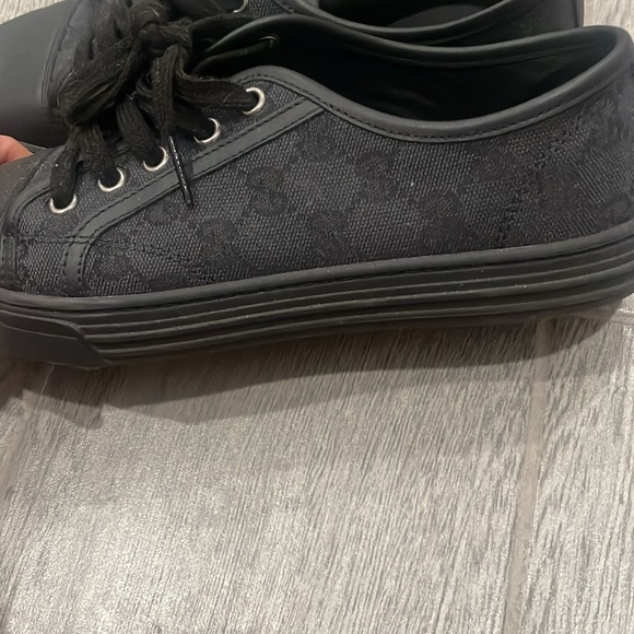 Gucci sneaker womens 7 - Picture 3 of 5